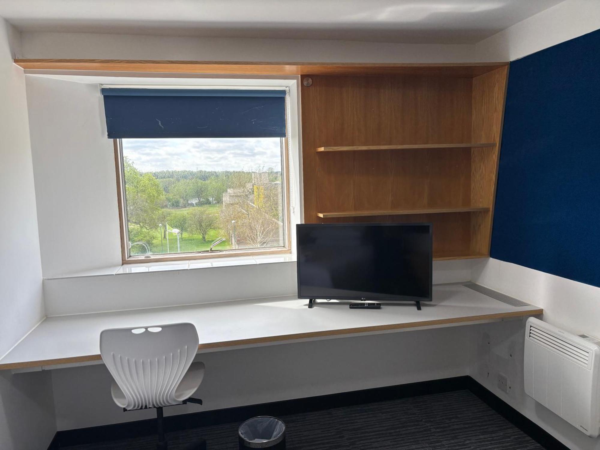 Broadview Hotel Norwich Room photo